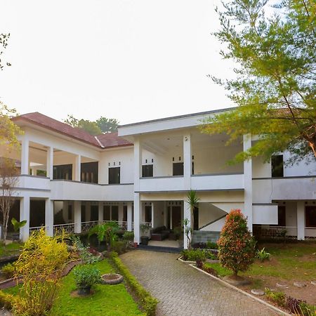 Hotel O Puncak Bogor Near Taman Safari Exterior photo
