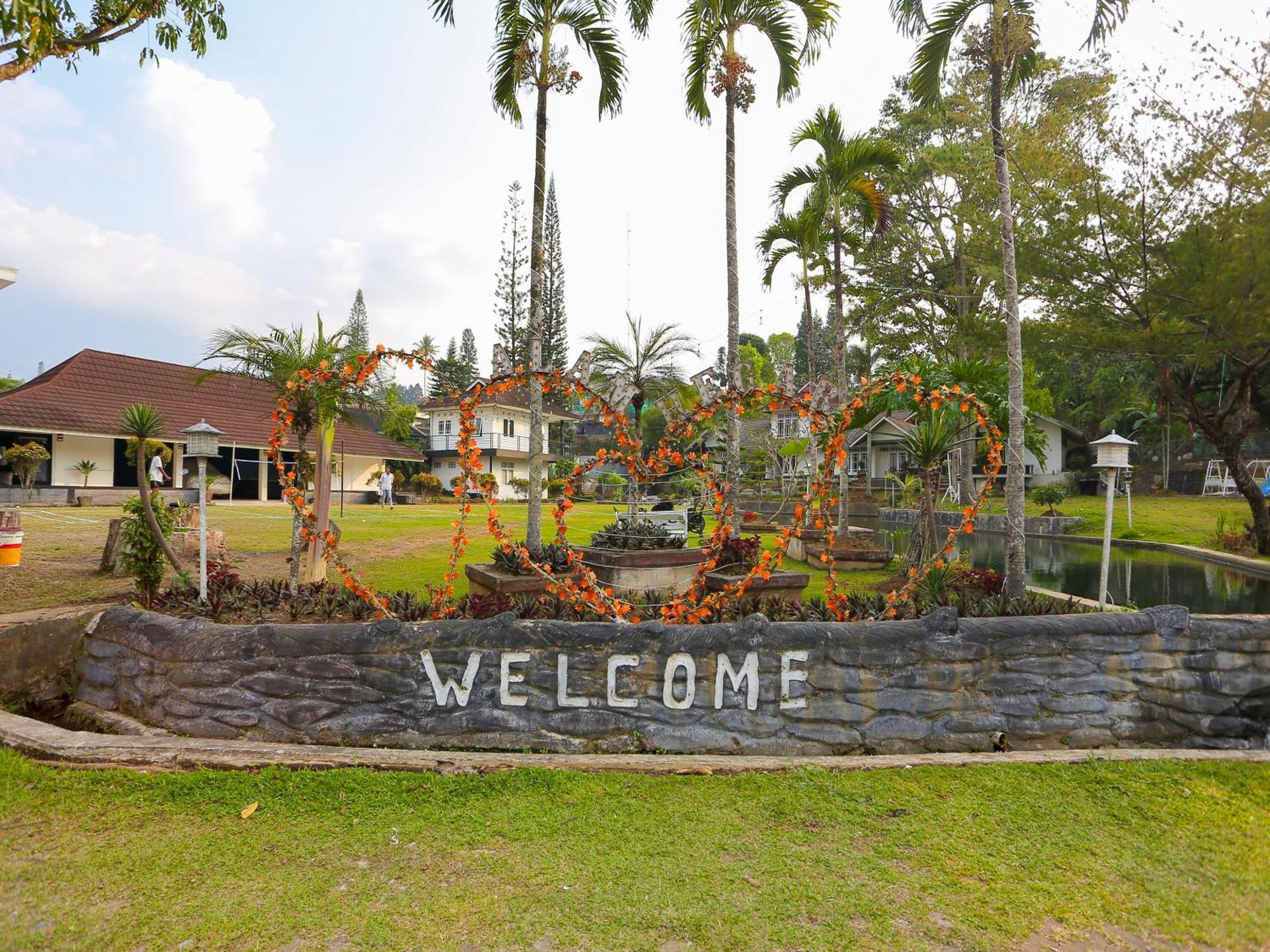 Hotel O Puncak Bogor Near Taman Safari Exterior photo